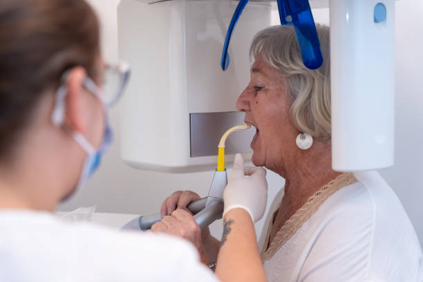 Best Emergency Dental Services for Seniors in Middlebranch, OH
